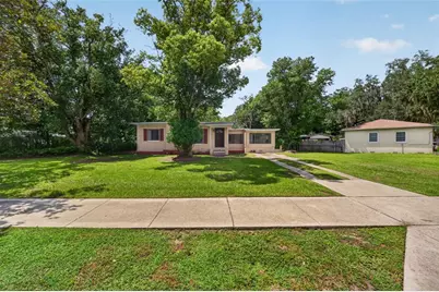 2402 S Summerlin Avenue, Sanford, FL 32771 - Photo 2