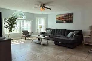 5009 Laguna Bay Cir, Kissimmee, FL 34746 - Photo 2
