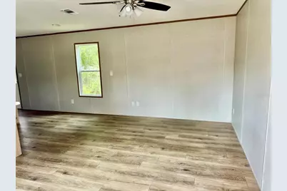 102 Livingston Court, Satsuma, FL 32189 - Photo 6