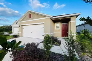 2642 Angel Falls Dr, Davenport, FL 33837 - Photo 2