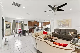 3232 Songbird Cir, Saint Cloud, FL 34773 - Photo 2