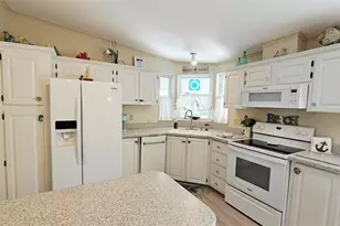 9122 Kestral Cir, Englewood, FL 34224 - Photo 12