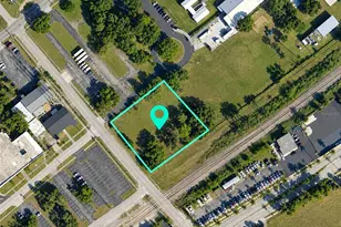 1001 Tarpon St, Fort Myers, FL 33916 - Photo 1