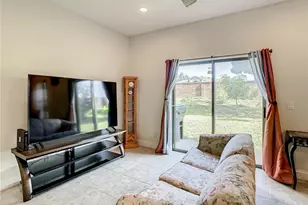 8735 Isla Bella Dr, Orlando, FL 32818 - Photo 4