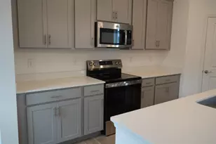 1848 Shadow Box Bnd, Saint Cloud, FL 34771 - Photo 2