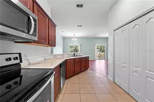 7107 Red Lantern Dr, Harmony, FL 34773 - Photo 16