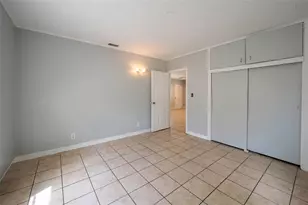 5136 Studio Dr, Zephyrhills, FL 33542 - Photo 14