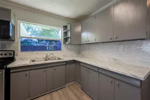 5136 Studio Dr, Zephyrhills, FL 33542 - Photo 1