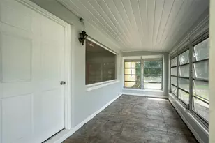 5136 Studio Dr, Zephyrhills, FL 33542 - Photo 4