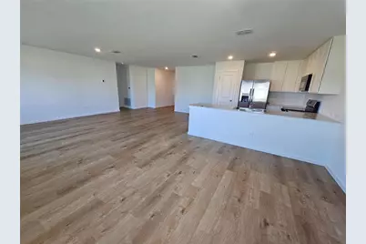 506 Oakcreek, Davenport, FL 33837 - Photo 6