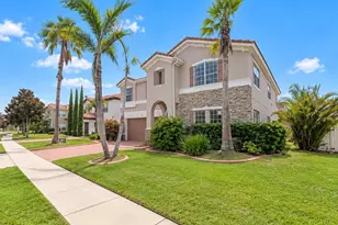 3915 Shoreview Dr, Kissimmee, FL 34744 - Photo 2