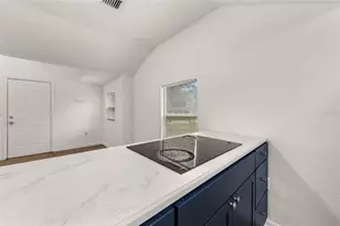 828 Booker Ave, Sebring, FL 33870 - Photo 10