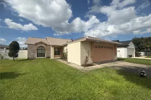 5209 Broken Arrow Dr, Kissimmee, FL 34746 - Photo 2