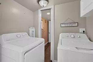 325 S 2nd St, Leesburg, FL 34748 - Photo 22