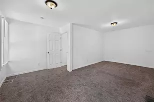 325 S 2nd St, Leesburg, FL 34748 - Photo 22