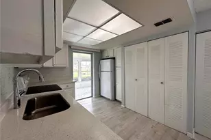 22 W Country Cove Way, Kissimmee, FL 34743 - Photo 6