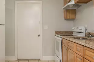 9416 Greystone Rd, Thonotosassa, FL 33592 - Photo 2