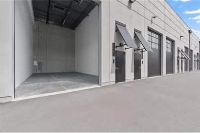 6500 Motor Enclave Way #506, Tampa, FL 33610 - Photo 2