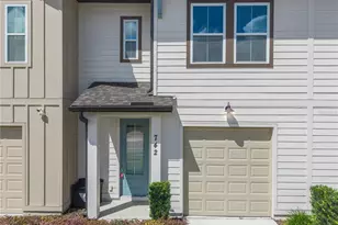 742 Longboat Dr, Davenport, FL 33896 - Photo 2