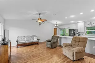 6137 Waterman Ln, Lakeland, FL 33812 - Photo 4
