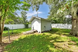 6137 Waterman Ln, Lakeland, FL 33812 - Photo 32