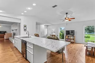 6137 Waterman Ln, Lakeland, FL 33812 - Photo 10