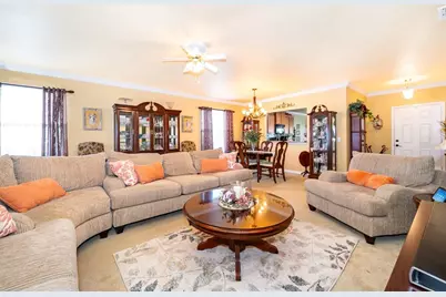 3184 Queen Alexandria Drive, Kissimmee, FL 34744 - Photo 10