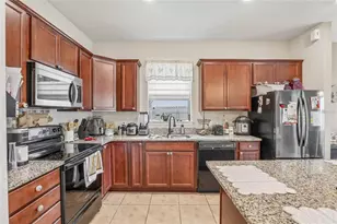 1808 Cayman Cove Cir, Saint Cloud, FL 34772 - Photo 16