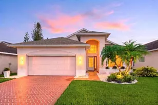 201 Prather Dr, Davenport, FL 33837 - Photo 2