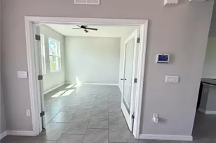32107 Conchshell Sail St, Wesley Chapel, FL 33545 - Photo 4