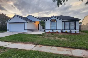 2883 Picadilly Cir, Kissimmee, FL 34747 - Photo 2