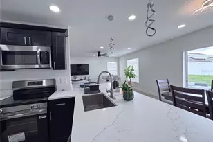 2425 Ashecroft Dr, Kissimmee, FL 34744 - Photo 10
