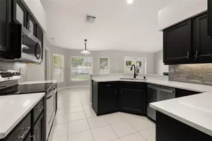 7918 Lakeside Woods Dr, Orlando, FL 32810 - Photo 10