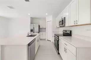 5882 Le Marin Wy, Kissimmee, FL 34758 - Photo 10