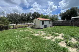 5974 Foxhollow Dr, Winter Haven, FL 33884 - Photo 6