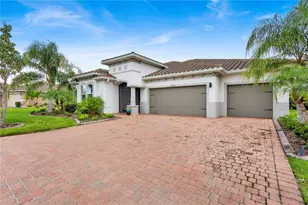 575 San Raphael St, Poinciana, FL 34759 - Photo 2