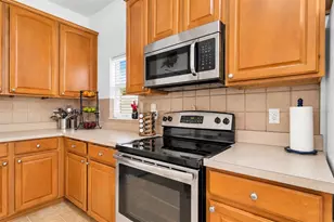 13738 Eden Isle Blvd, Windermere, FL 34786 - Photo 4