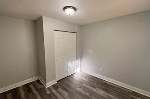 302 Sherwood Dr, Fort Meade, FL 33841 - Photo 8