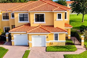 1298 Clove Dr, Poinciana, FL 34759 - Photo 2