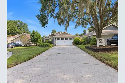 1446 Walden Oaks Place, Plant City, FL 33563 - Photo 2