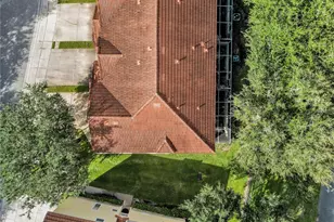 1266 S Beach Cir, Kissimmee, FL 34746 - Photo 2