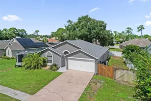 830 Sandhurst Ct, Titusville, FL 32780 - Photo 4