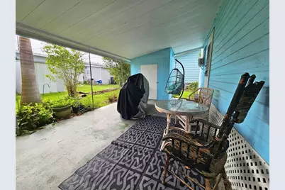 710 49th Avenue Drive W, Bradenton, FL 34207 - Photo 2