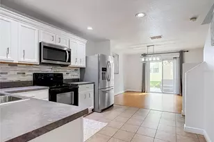 3115 Seaview Castle Dr, Kissimmee, FL 34746 - Photo 12