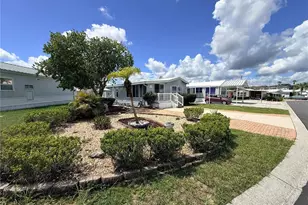 427 Center Crest Blvd, Davenport, FL 33837 - Photo 2