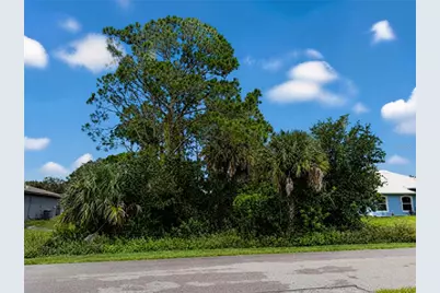 225 Catalonia Avenue NW, Palm Bay, FL 32907 - Photo 2