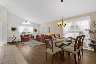 1438 Solana Cir, Davenport, FL 33897 - Photo 2