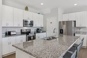 2566 Rosemont Cir, Davenport, FL 33837 - Photo 14