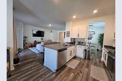 34827 Mulrion Drive, Zephyrhills, FL 33541 - Photo 8