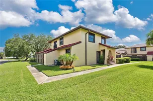 435 Hunter Cir, Kissimmee, FL 34758 - Photo 2